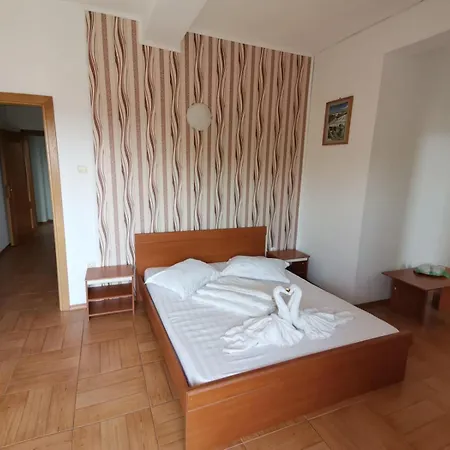Cristal Guest house