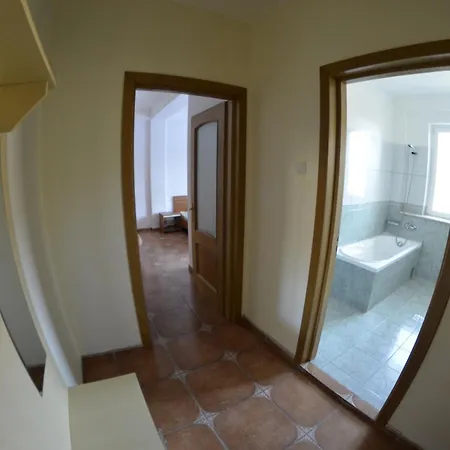 Cristal Guest house 3*